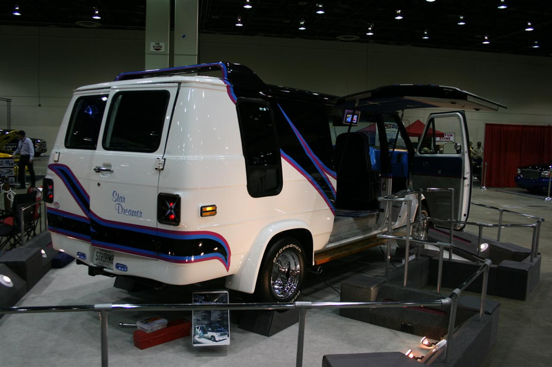 Illustration for article titled 2009 Detroit Autorama: Vannin' Is Back!